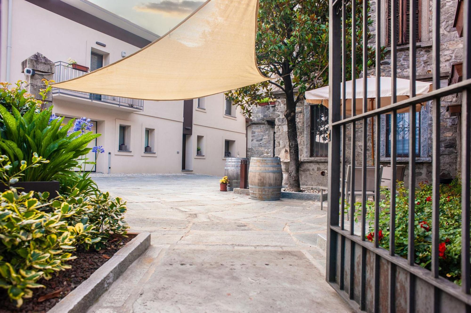Corte Giorgi Breno Bagian luar foto
